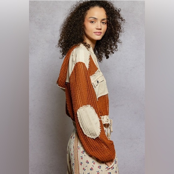 Open Knit Contrast Hooded Shacket with Frayed Edges - POL - Picture 2 of 4